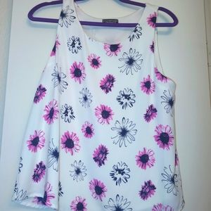 Papermoon ( from Stitch Fix) White, Magenta, Navy, black floral sleeveless top
